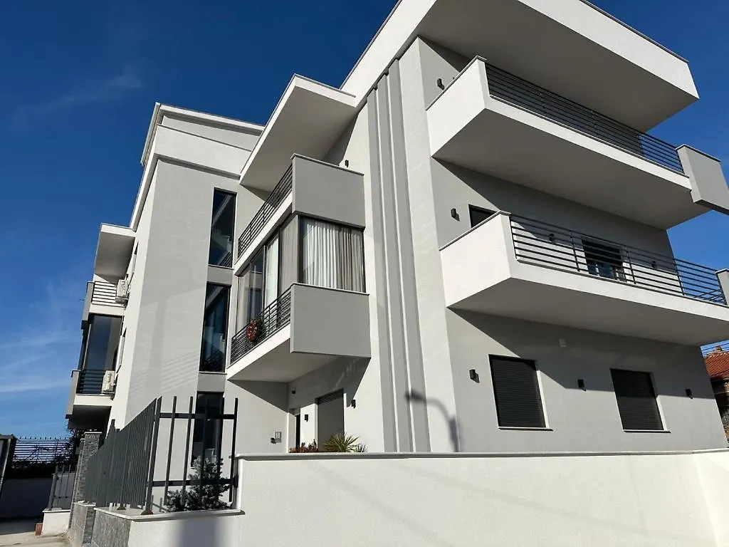 Modern City Suite Korça 0*,  Albanien